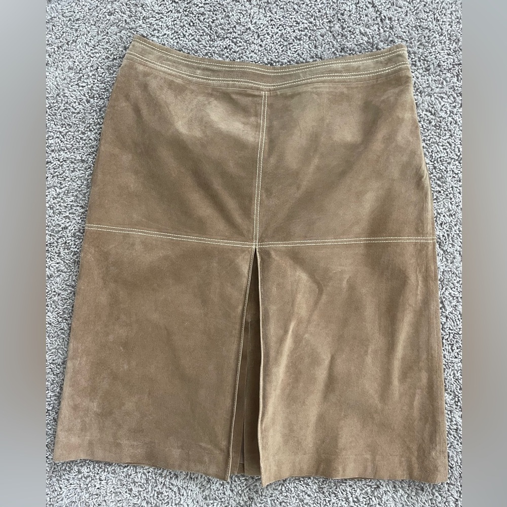 Gorgeous 100% leather Ann Taylor LOFT skirt size 10